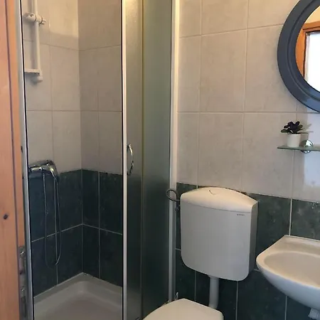 Rooms With Shared Kitchen 
