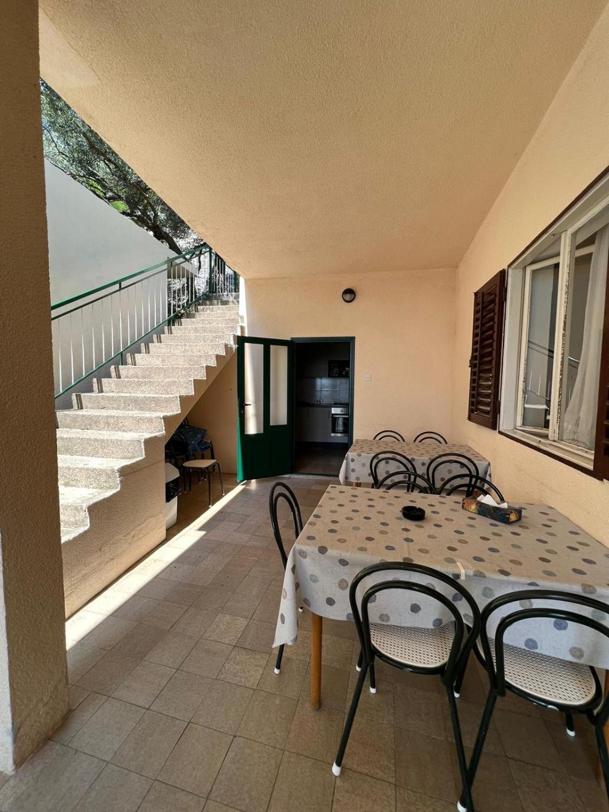 Apartament With Shared Kitchen 