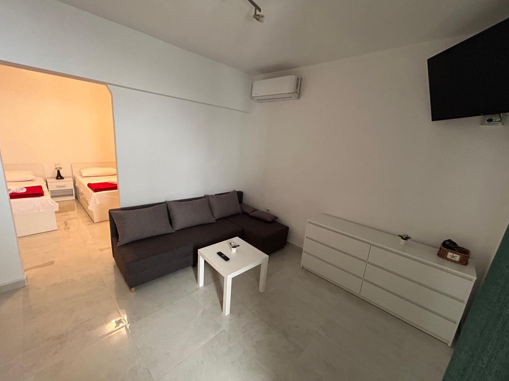 Apartment With Shared Kitchen 