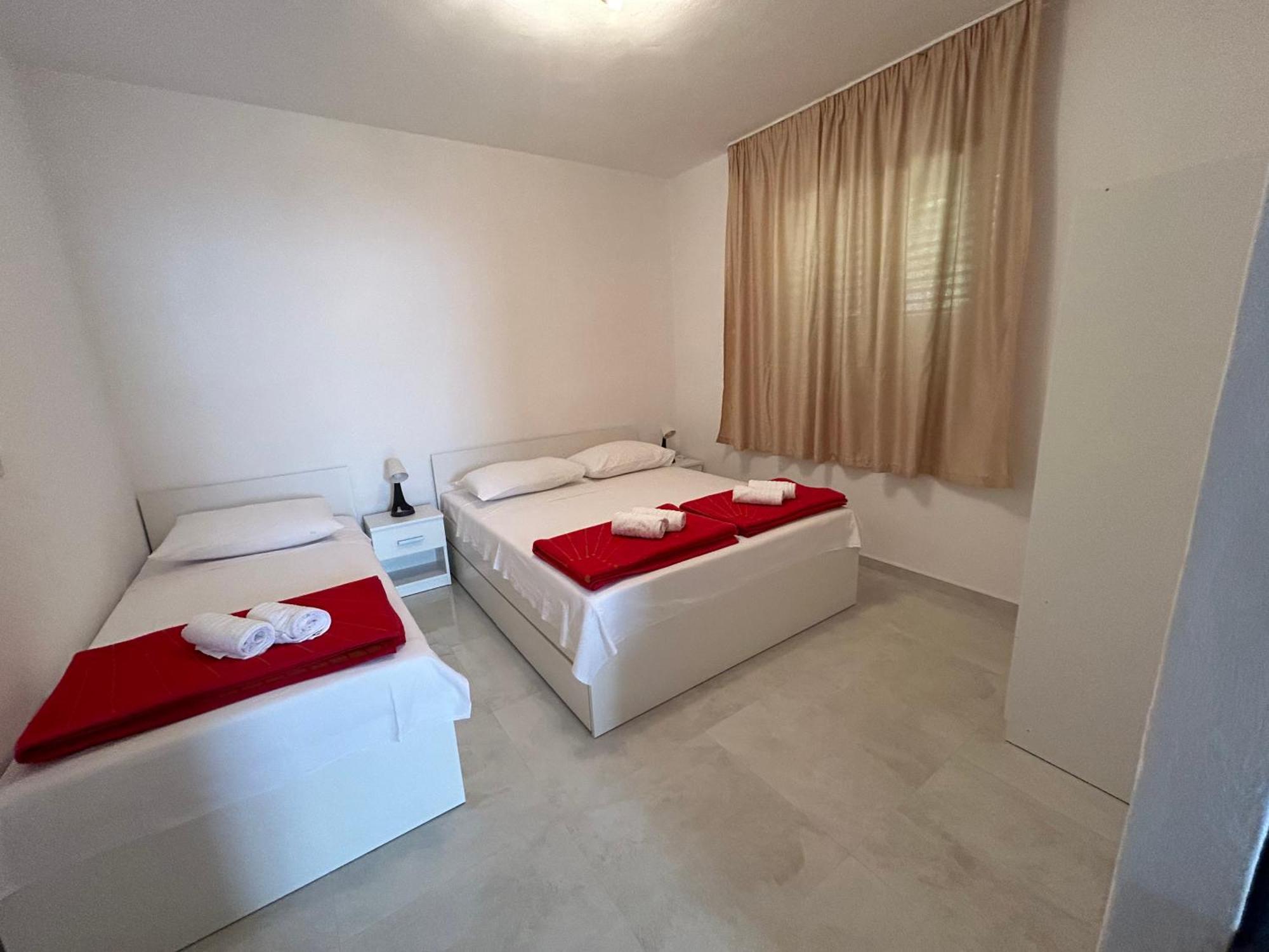 Apartament With Shared Kitchen 