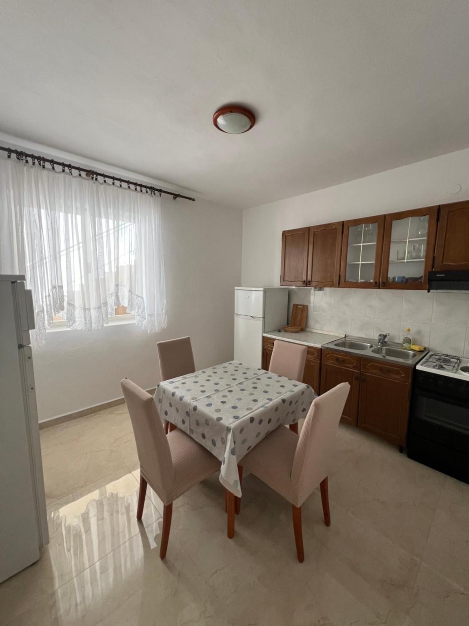 With Shared Kitchen 
